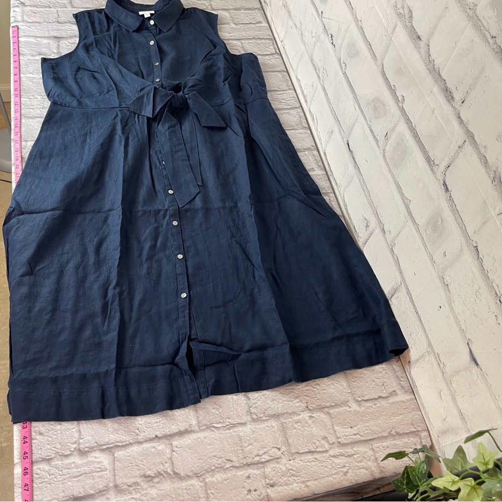 Elegant Navy Sleeveless Dress - Picture 9 of 14